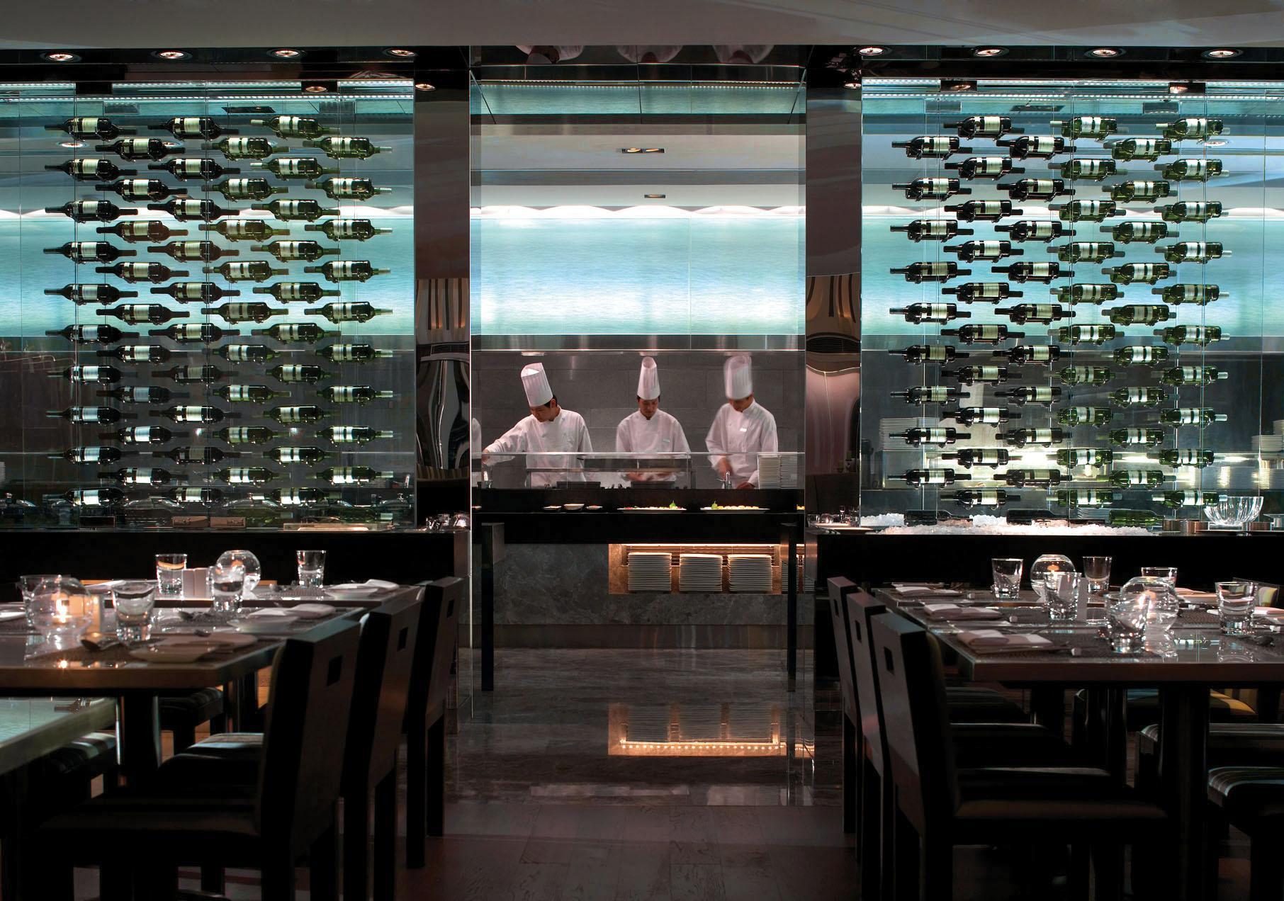 The Mira Hong Kong Hotell Restaurang bild The interior of the restaurant