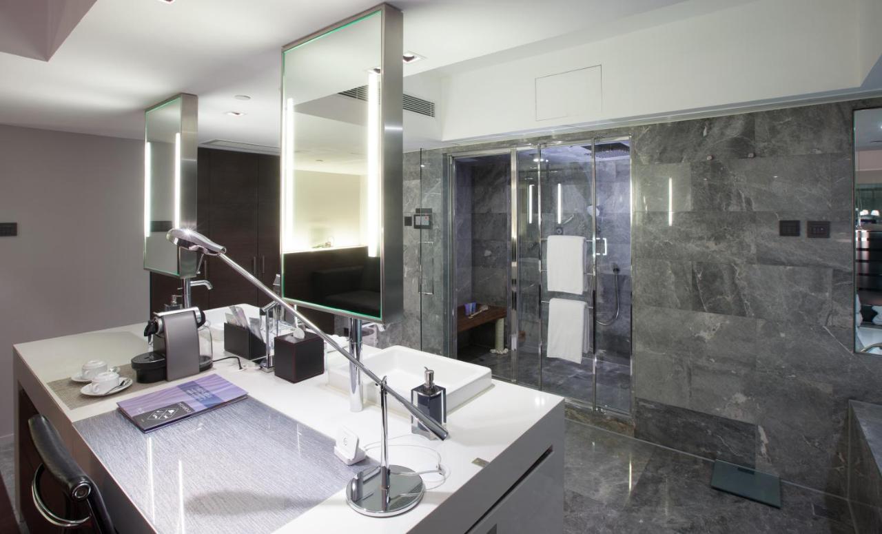 The Mira Hong Kong Hotell Exteriör bild Bathroom