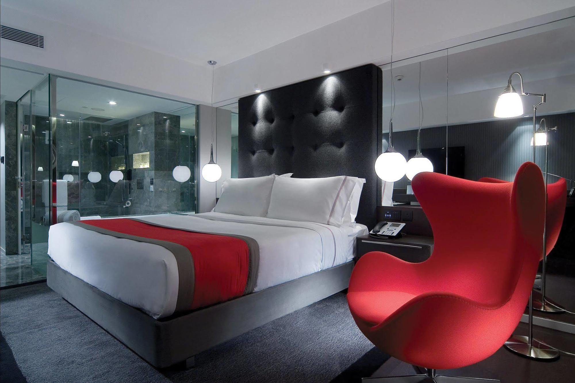 The Mira Hong Kong Hotell Rum bild A room at the hotel